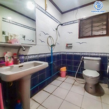 *****บ้านเดี่ยวมือสองย่านนนทบุรี ม.ชลลดา บางบัวทอง เนื้อที่กว้างขวางมากถึง 83 ตร.ว. ฟังก์ชัน 5 ห้องนอน 4 ห้องน้ำ ที่จอดรถ 4 คัน จากแบรนด์ L&H ฟรี! เครื่องปรับอากาศ 6 เครื่อง บ้านกว้าง พื้นที่ใช้สอยเยอะ ตั้งอยู่บนทำเลแห่งการเดินทาง ใกล้รถไฟฟ้าสายสีม่วง "สถานีบางพลู" และจุดขึ้นทางด่วน "งามวงศ์วาน" จองเลย!